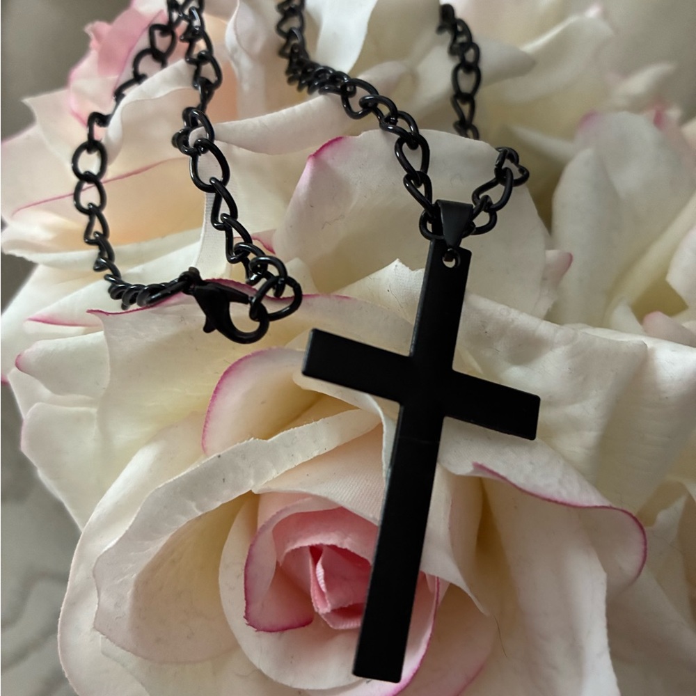 🖤NEW!! Black Cross Pendant Necklace, Adjustable 🖤